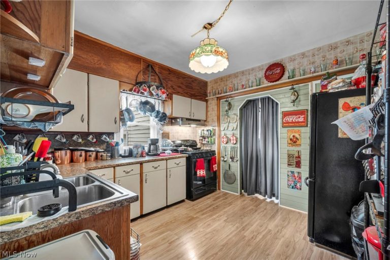 1915 4th Street, Canton, OH - Photo 8