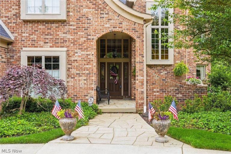 8413 Hickory Hill Drive, Poland, OH - Photo 4