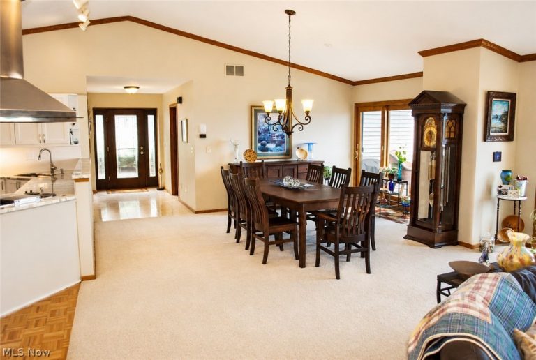 23128 Roberts Run, Bay Village, OH - Photo 8