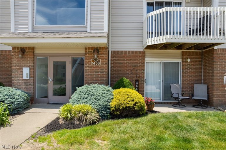 1456 Buckingham Gate A Boulevard, Cuyahoga Falls, OH - Photo 4