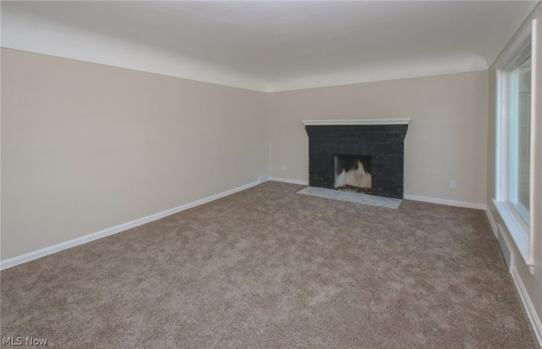 17 Richview Avenue, Youngstown, OH - Photo 2