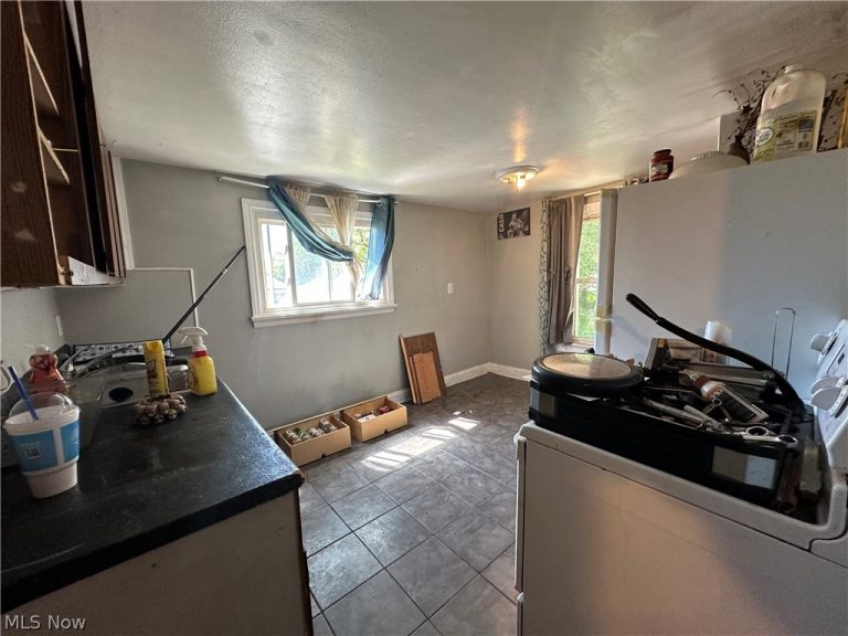 2907 25th Street, Canton, OH - Photo 6
