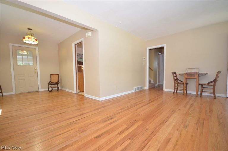 159 Pinehurst Road, Munroe Falls, OH - Photo 8