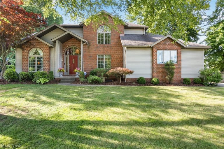 1938 Fairway Drive, Uniontown, OH - Photo 3