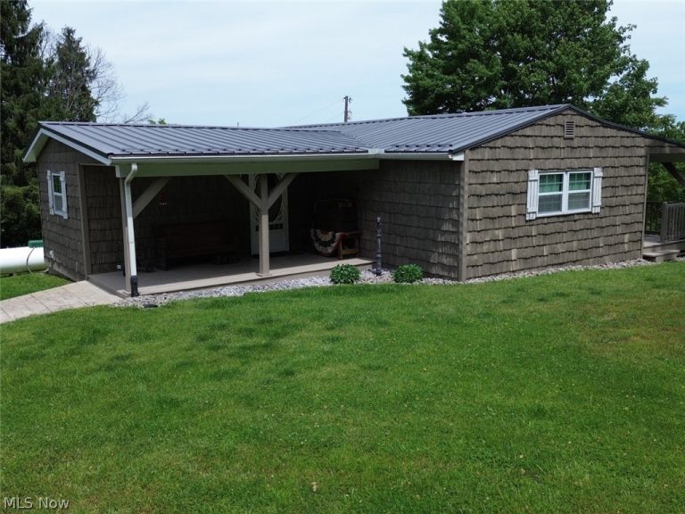 39942 Poland Road, Flushing, OH - Photo 6