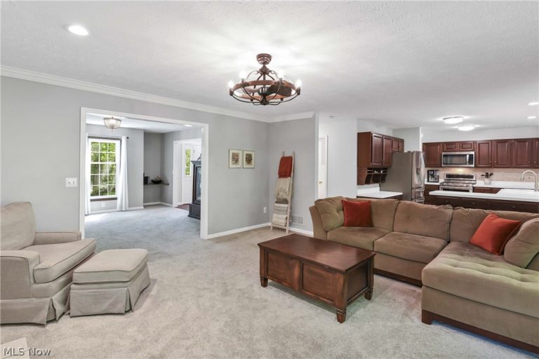 705 Lake Trail, Aurora, OH - Photo 8