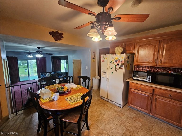 5427 Mardale Avenue, Bedford, OH - Photo 8