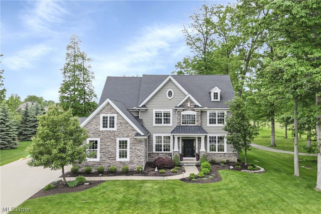 32451 English Turn Street, Avon Lake, OH
