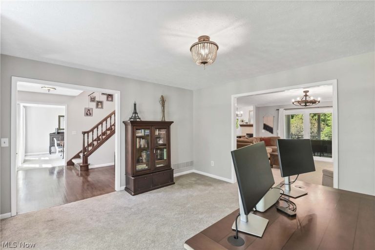 705 Lake Trail, Aurora, OH - Photo 5