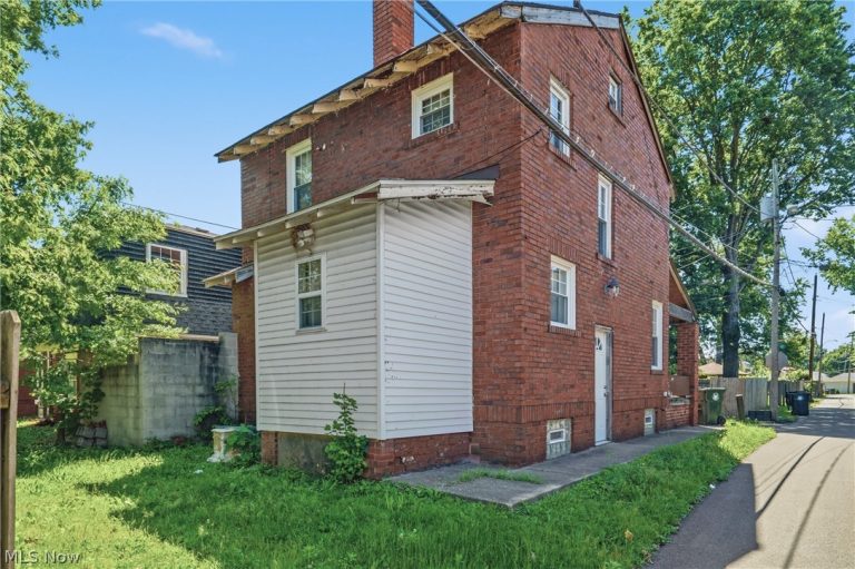 1413 13th Street, Canton, OH - Photo 5