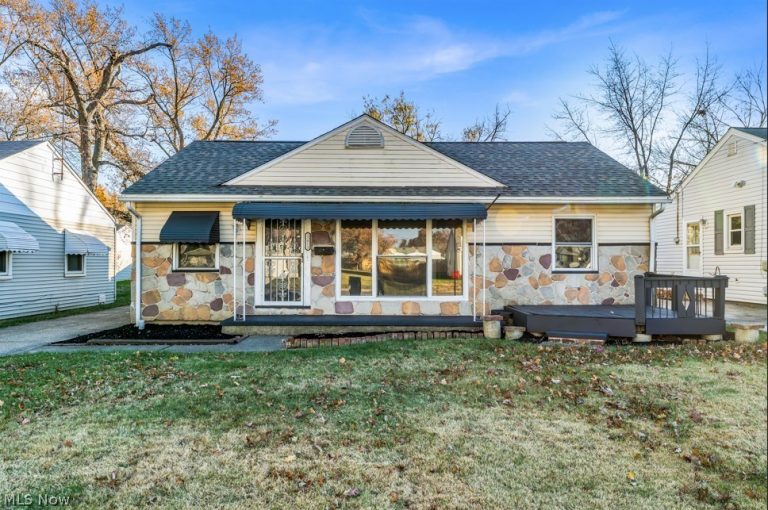 13813 Leroy Avenue, Cleveland, OH, 44135