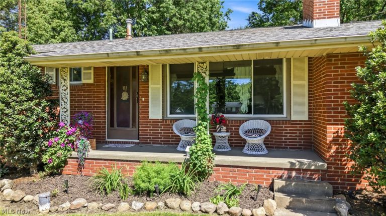 6127 Columbus Road, Louisville, OH - Photo 2
