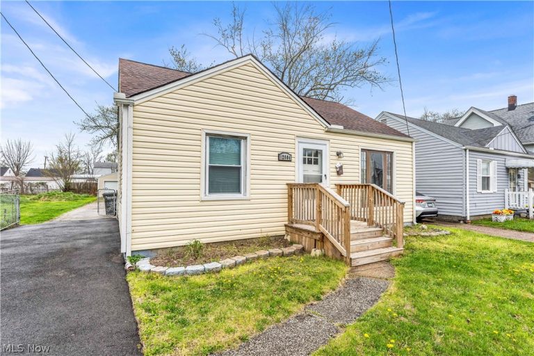 12804 Kirton Avenue, Cleveland, OH - Photo 2
