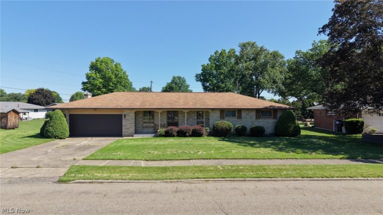 333 Hilan Avenue, New Philadelphia, OH, 44663