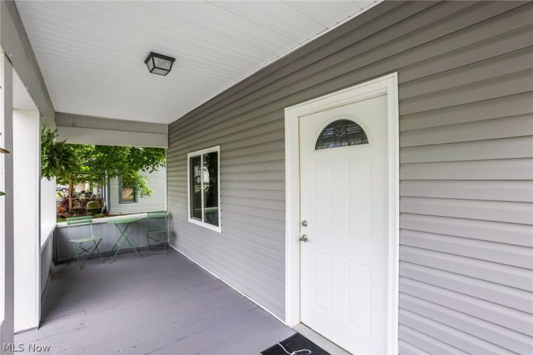 121 Mill Street, Senecaville, OH - Photo 2