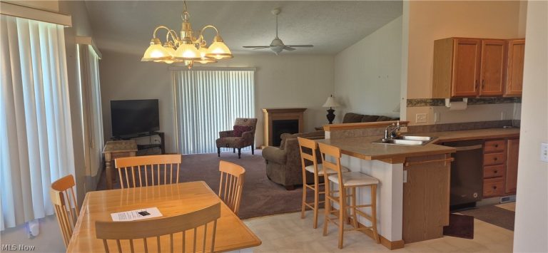 2197 Brittany Boulevard, Brunswick, OH - Photo 3