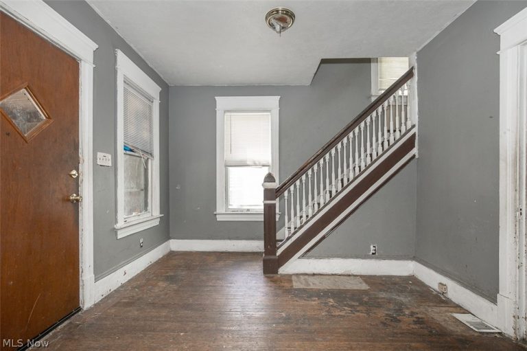 2300 86th Street, Cleveland, OH - Photo 2