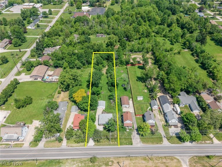 4813 Center Road, Brunswick, OH - Photo 2