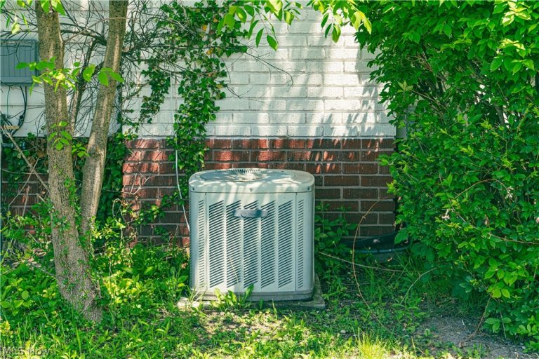 21950 Euclid Avenue, Euclid, OH - Photo 4