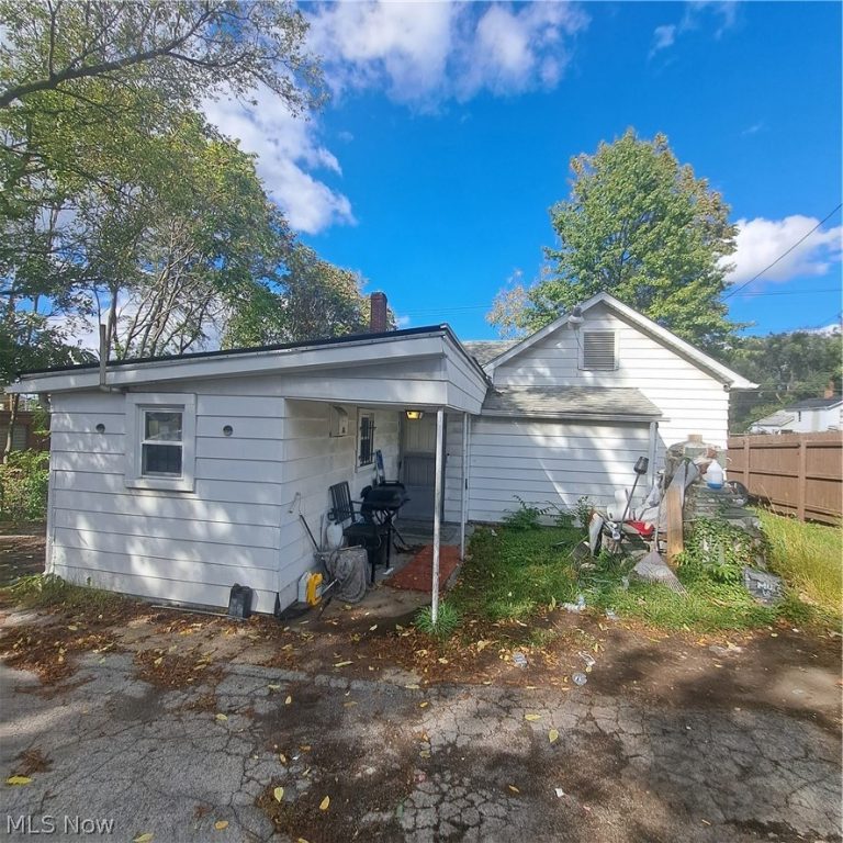 1021 Oak Street, Youngstown, OH - Photo 8