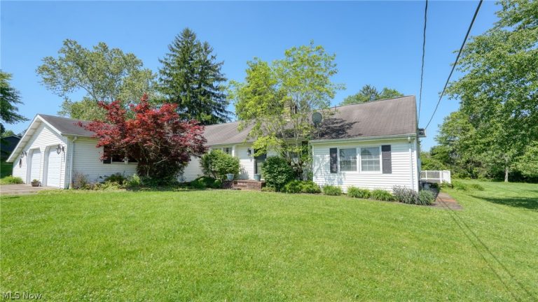 3955 Frazeysburg Road, Zanesville, OH - Photo 2