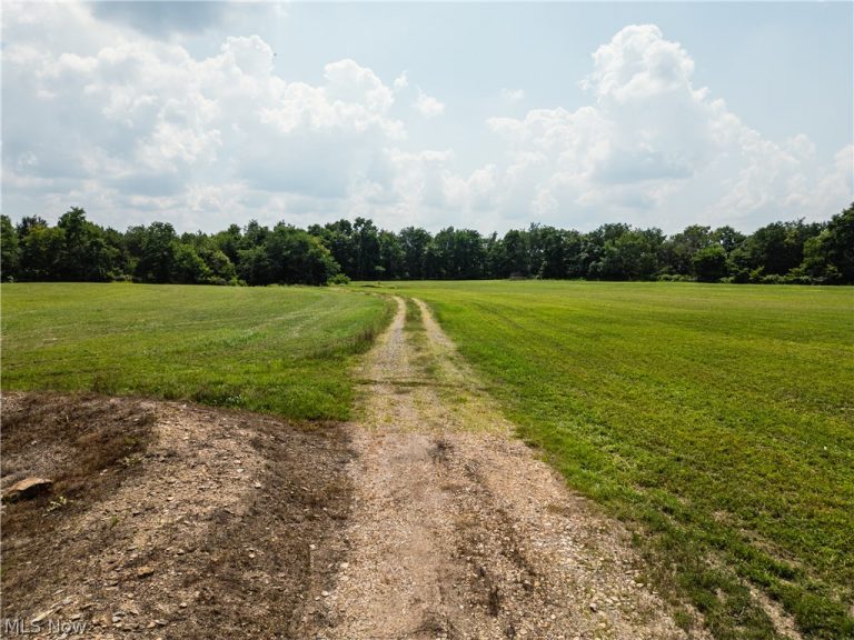 Township Road 85, Baltic, OH, 43804