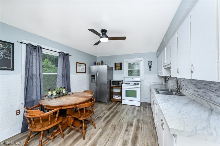 210 Pittsburgh Street, Columbiana, OH - Photo 4