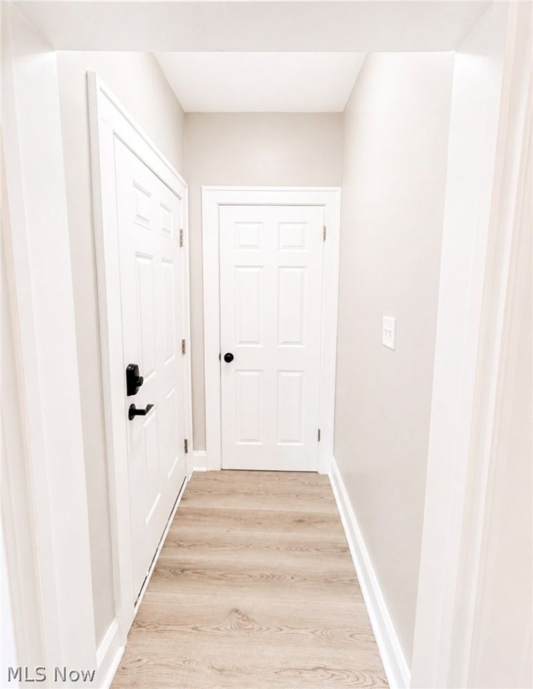 154 Roslyn Drive, Youngstown, OH - Photo 3
