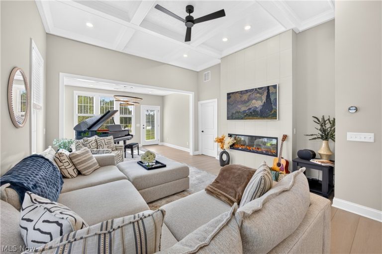 152 Lake Balaton Drive, Orange, OH - Photo 6