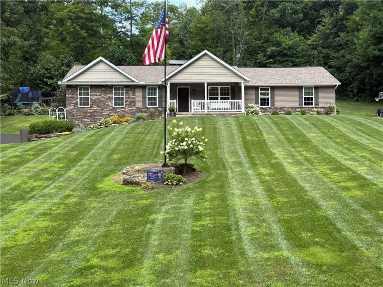 7595 Arbon Drive, Millersburg, OH, 44654