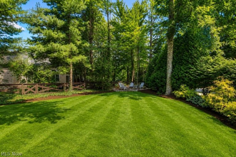 102 Middle Post Point, Chardon, OH - Photo 4