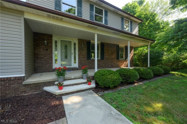 2652 Blake Road, Wadsworth, OH - Photo 2