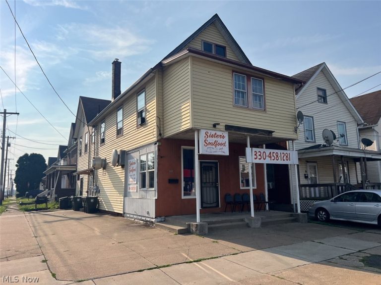 900 Harrison Avenue, Canton, OH - Photo 2