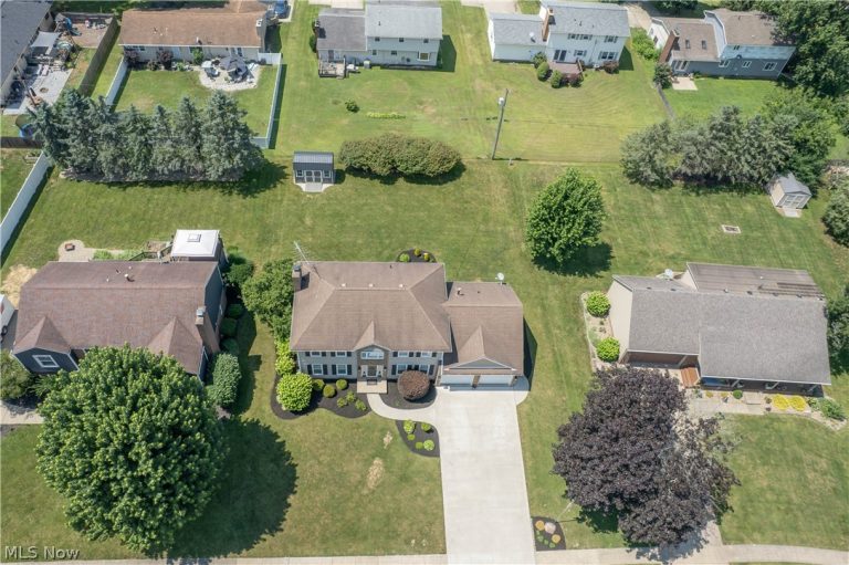 1631 Horizon Drive, Louisville, OH - Photo 4