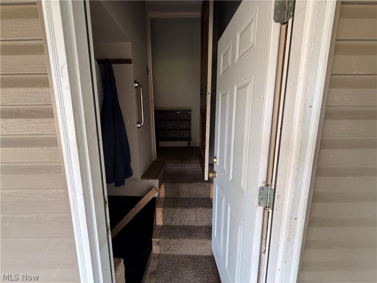 1351 Mazda Street, Warren, OH - Photo 8