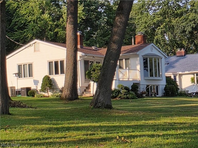 4534 Lahm Drive, New Franklin, OH - Photo 2