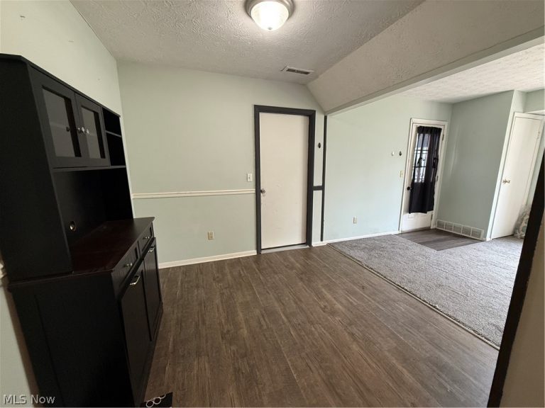 3090 Princeton Street, Madison, OH - Photo 5