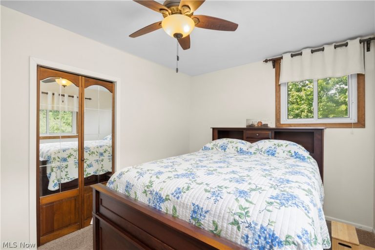 18820 Bennett Road, North Royalton, OH - Photo 8