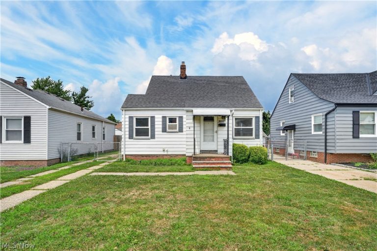 1308 Hillsdale Avenue, Parma, OH - Photo 2