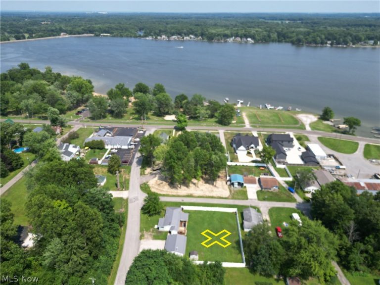 17383 Afton Avenue, Lake Milton, OH - Photo 5