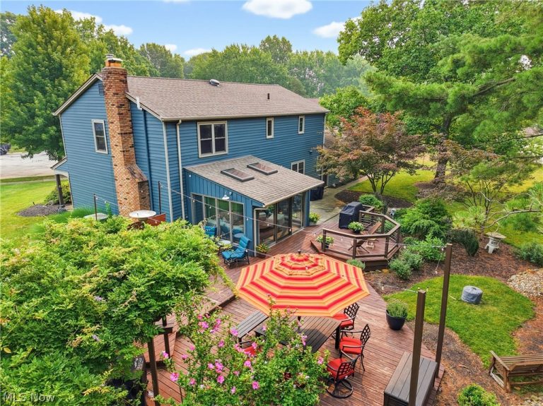 7468 Canyon Circle, Middleburg Heights, OH - Photo 4