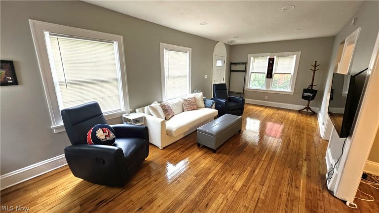 3576 Avalon Road, Shaker Heights, OH - Photo 3