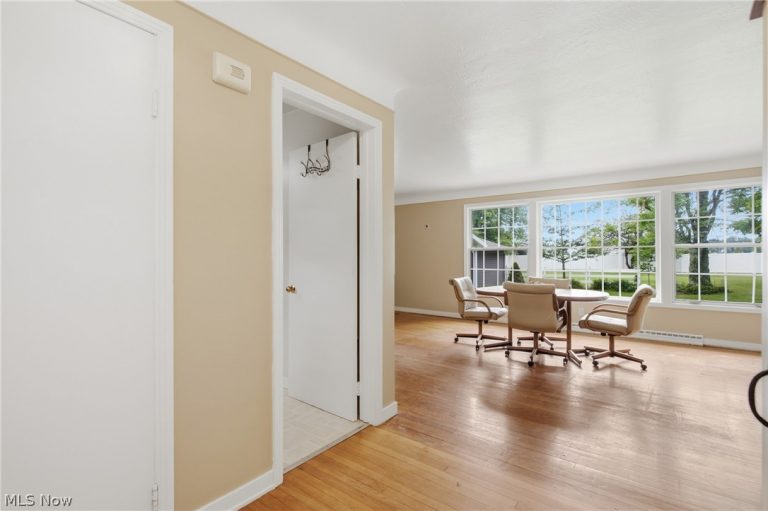 26737 Akins Road, Columbia Station, OH - Photo 6