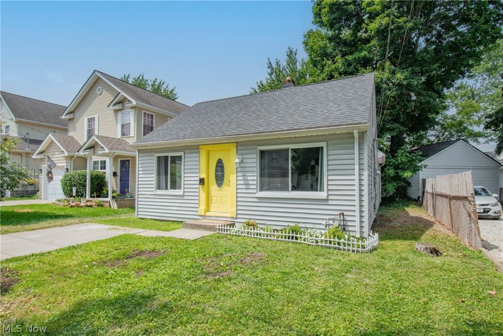 908 Hayes Avenue, Willoughby, OH