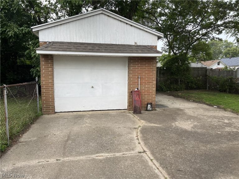 1524 23rd Street, Lorain, OH - Photo 2