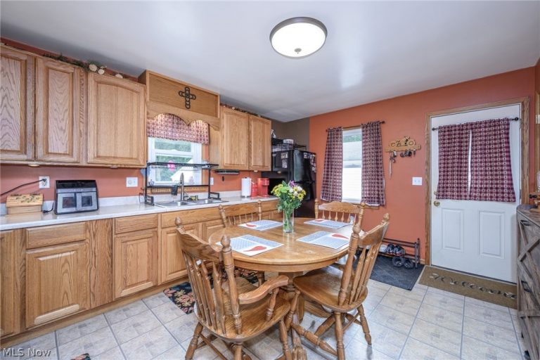 4496 Ticknor Avenue, Newton Falls, OH - Photo 8