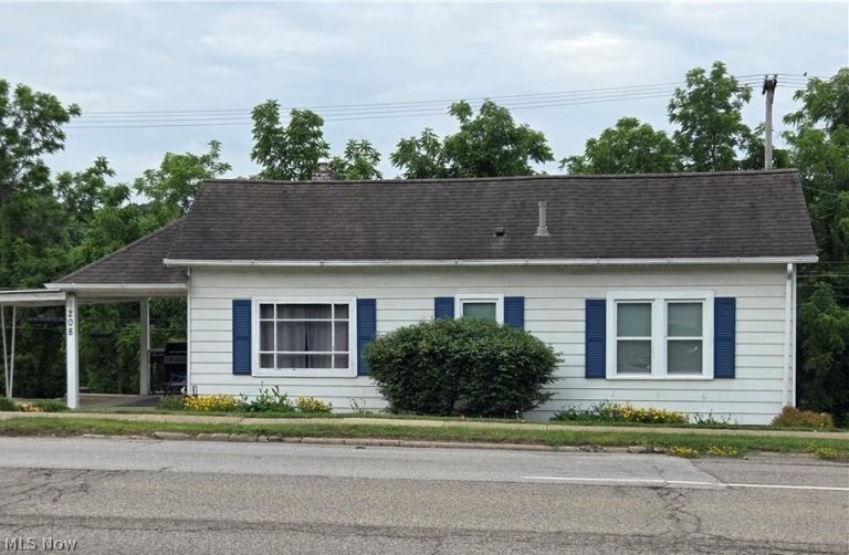 208 Main Street, New Concord, OH, 43762