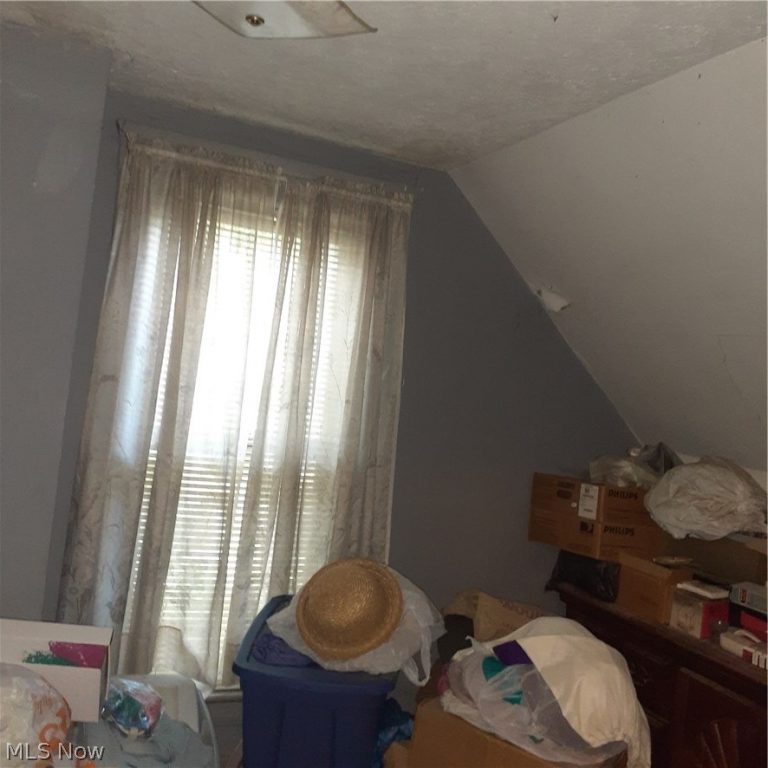 10004 Elk Avenue, Cleveland, OH - Photo 5