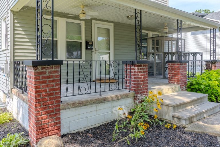 2255 Briner Avenue, Akron, OH - Photo 4