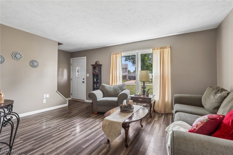 29301 Edgewood Drive, Willowick, OH - Photo 4
